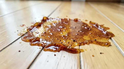 Czym zmyć żywicę z podłogi