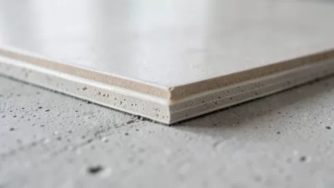 Grubość płytki podłogowej z klejem